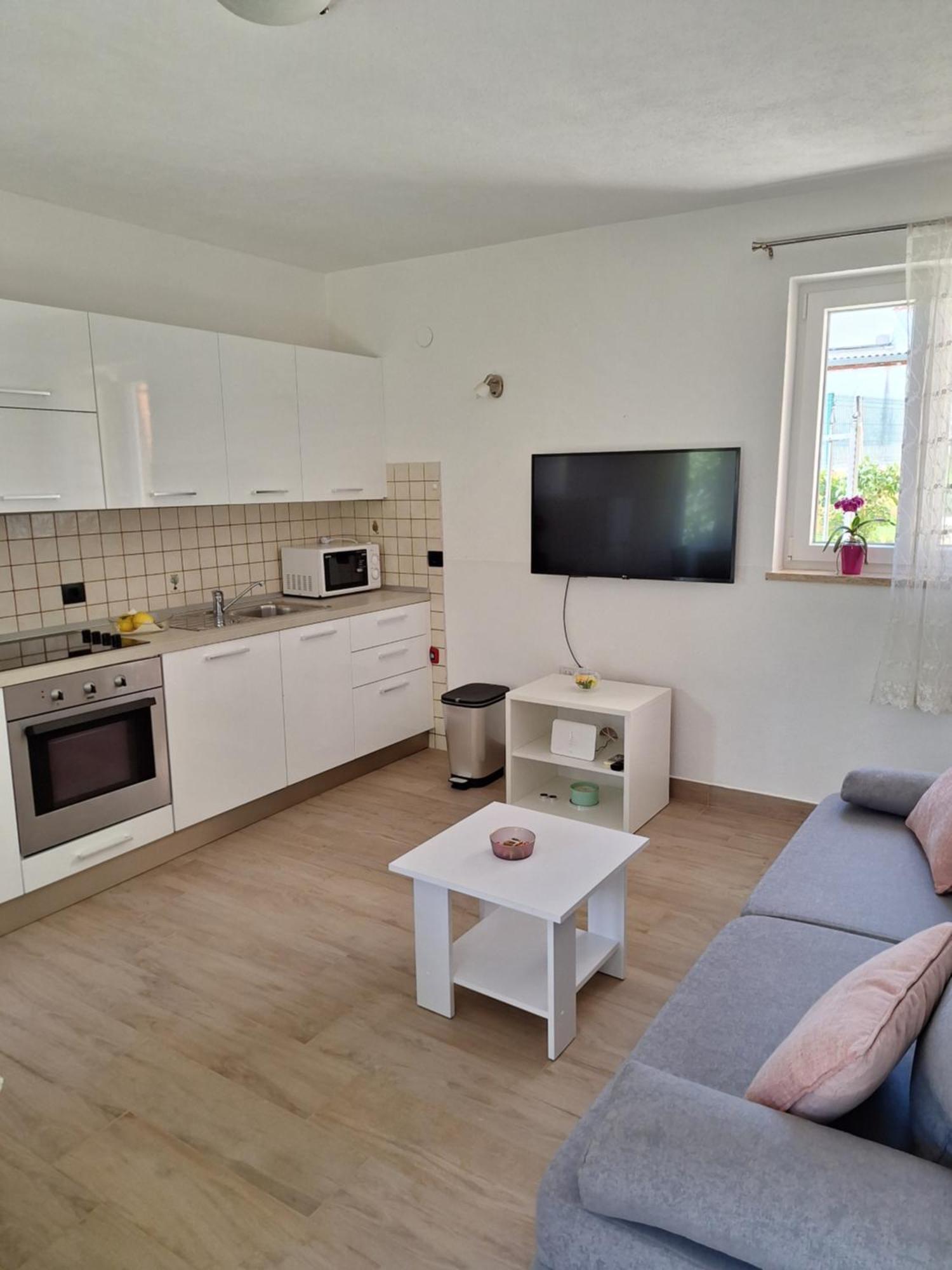 Apartment Olga 로비니 외부 사진